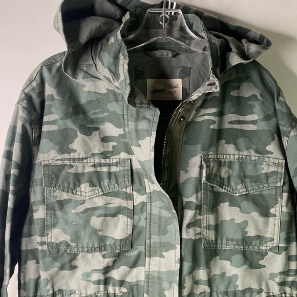 Universal Thread Green Camo Jacket Womens Size Medium - 1188 - Picture 2 of 7